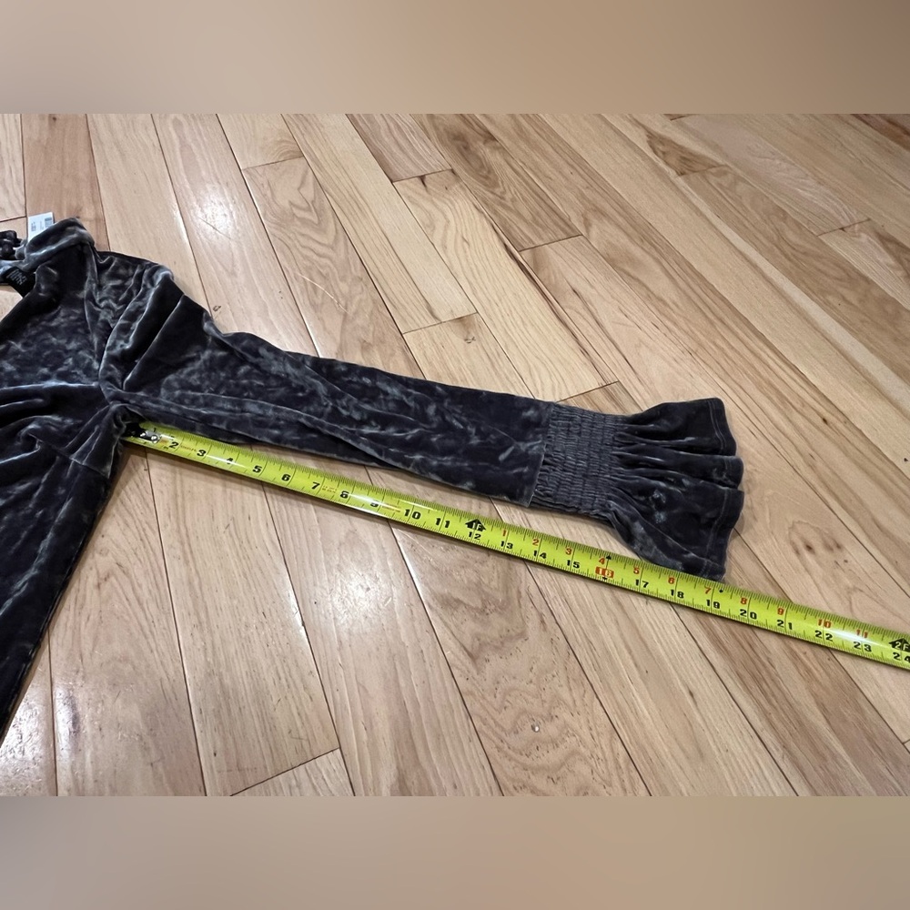 NWT Aqua Brand Grey Velvet Long Bell Sleeve Dress - Women’s Size Large - Picture 7 of 7